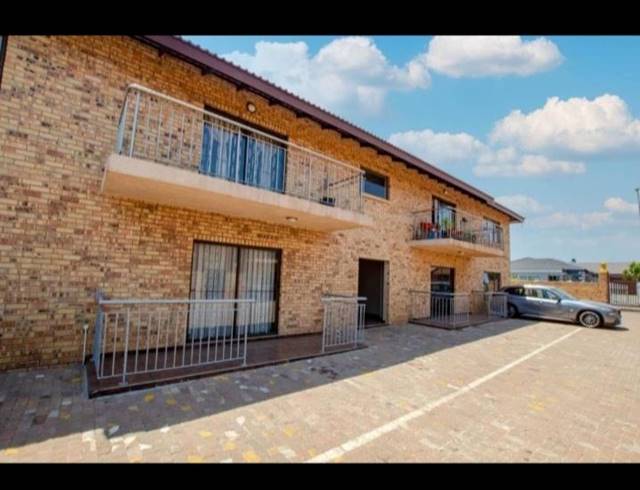 BUSINESS FOR SALE IN LENASIA SOUTH
